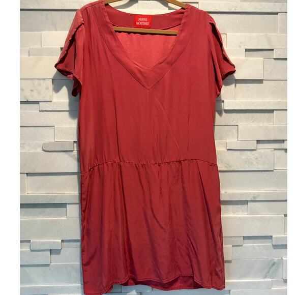 MINNIE MORTIMER Dresses & Skirts - MINNIE MORTIMER 100% Silk V-neck Split Sleeve Dress M Rose